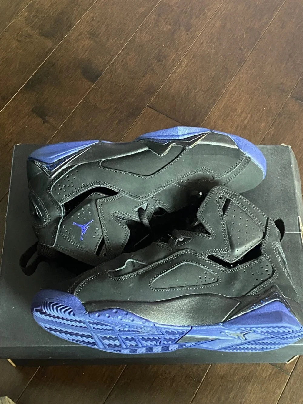 Jordan True Flight Boys Black Purple Basketball Shoes Size 4.5Y